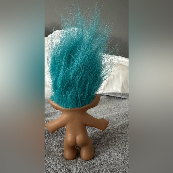 Vintage Ace Novelty Co. Inc. Treasure Troll with Wishstone - Picture 9 of 9